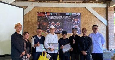 Pascasarjana Poltekpar NHI Bandung Hadirkan Inovasi Wisata Gastronomi Berbasis Singkong di Kampung Adat Cirendeu