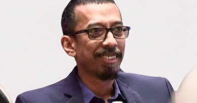 Paradoks Kebijakan Pembatasan Kadar Nikotin:  Tangan Kanan Membangun, Tangan Kiri Meruntuhkan
