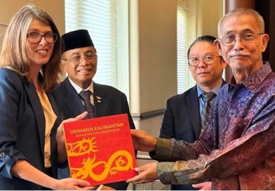 Alumni ITB Tambah Koleksi Buku Indonesia di US Library of Congress