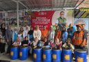 Serahkan Bantuan Kebersihan, Bang Azran Dorong Warga Perkuat Budaya Pilah Sampah dari Rumah