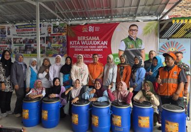 Serahkan Bantuan Kebersihan, Bang Azran Dorong Warga Perkuat Budaya Pilah Sampah dari Rumah