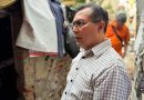 Bang Azran Sambangi Rumah Bu Karini di Kalibaru, Air Mata Haru di Tengah Keterbatasan Hidup