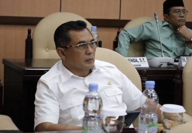 Bang Azran : Penyesuaian Tarif Transjakarta Jangan Bebani Warga Kecil